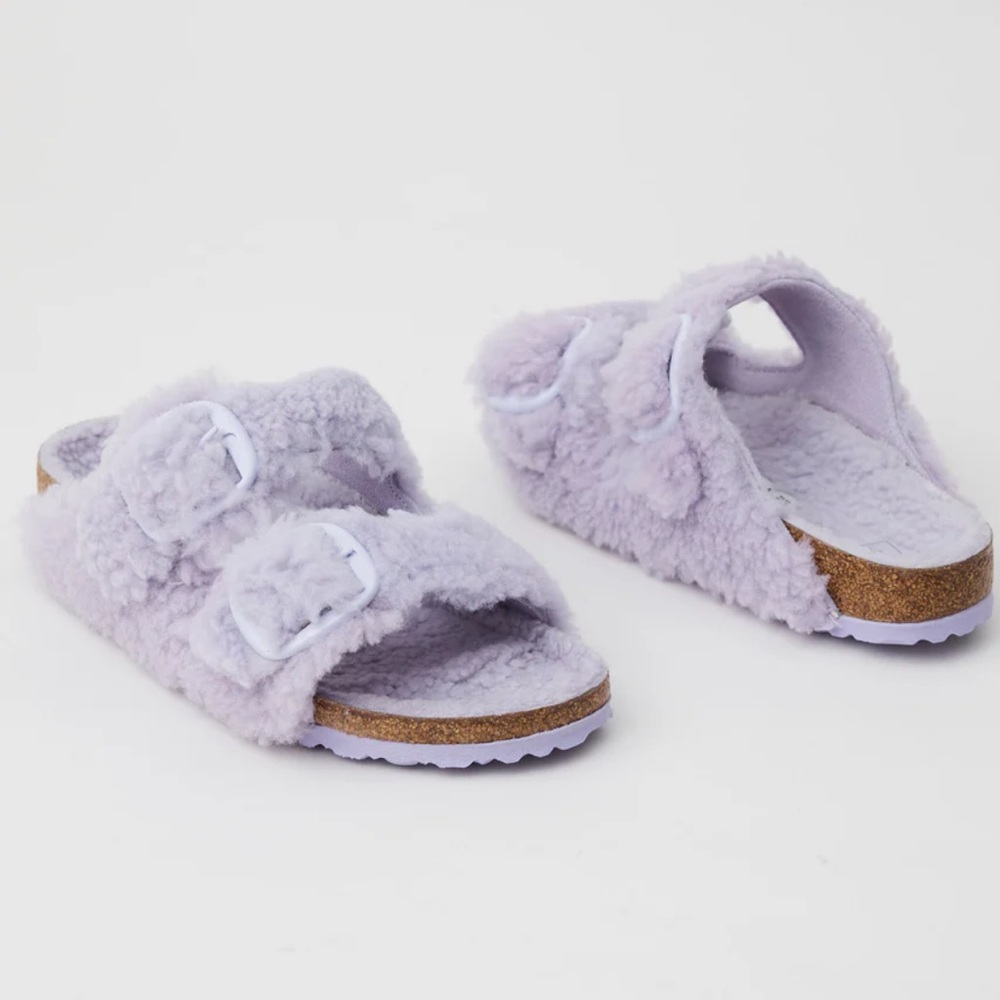 Birkenstock Arizona Big Buckle
Lilac Shearling Sandals women Sz  40 US 9-9.5 new